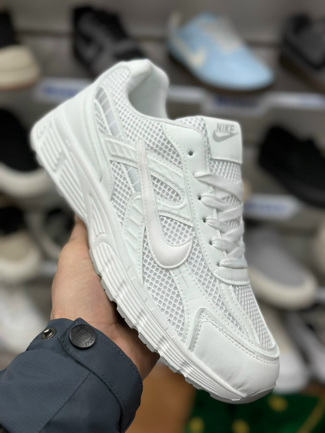 кроссовки nike initiator,кроссовки nike,кроссовки,мужские беговые кроссовки initiator от finish line nike бежевый,