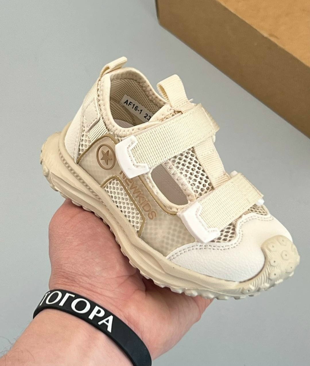 детские сандалии,кроссовки детские,детская ,босоножки детские,сандалии для девочек