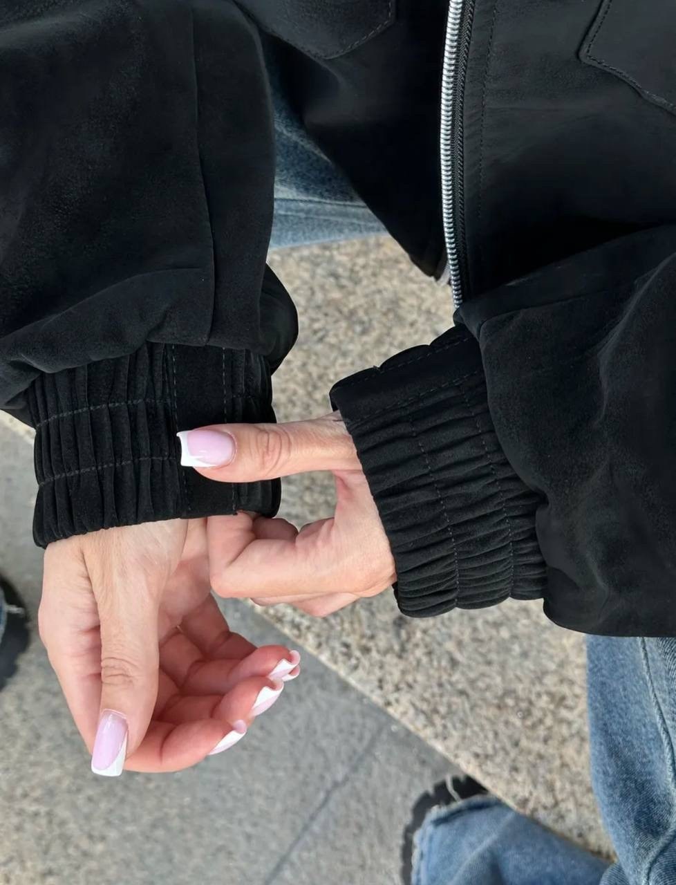 стильная куртка,куртка с карманом,женская куртка бомбер,куртка оверсайз,замшевая куртка