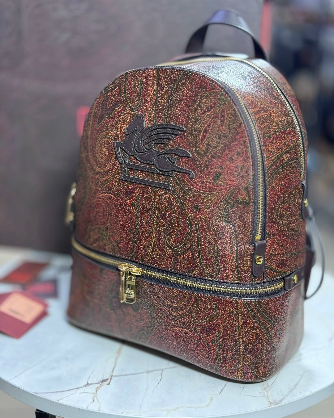 брендовые рюкзаки,рюкзак,женский рюкзак,кожаные рюкзаки,рюкзак с узорами