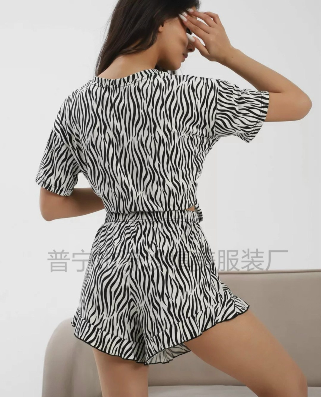 женский пижамный комплект топ с короткими рукавами и шорты с зебровым принтом,женский полосатый пижамный комплект футболка с короткими рукавами и шорты,женская пижама с шортами,пижама с шортами 88521