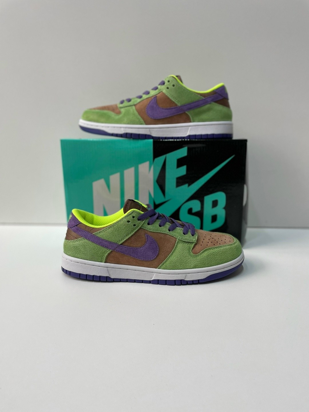 nike dunk low veneer,nike dunk sb low,nike dunk sb low green 2026,nike dunk low sp,nike dunk low