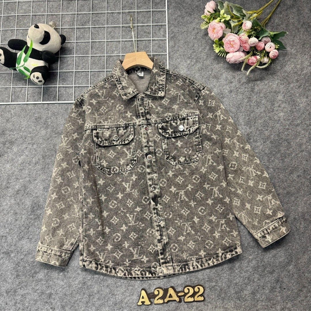 куртка джинсовая louis vuitton,louis vuitton monogram denim jacket,джинсовая куртка,джинсовка луи виттон,луи виттон джинсовая куртка