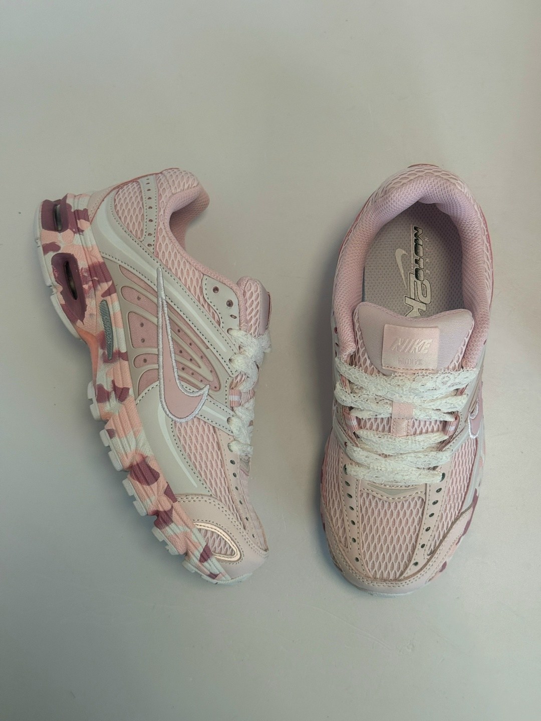 кроссовки женские nike initiator y2k pink,кроссовки женскиe,кроссовки nike,женские кроссовки nike,кроссовки nike initiator розовые