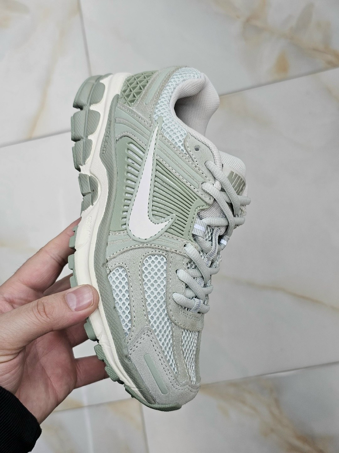 женские кроссовки nike air zoom vomero 5,кроссовки nike zoom vomero 5,кроссовки nike air zoom vomero 5,женские кроссовки nike,кроссовки