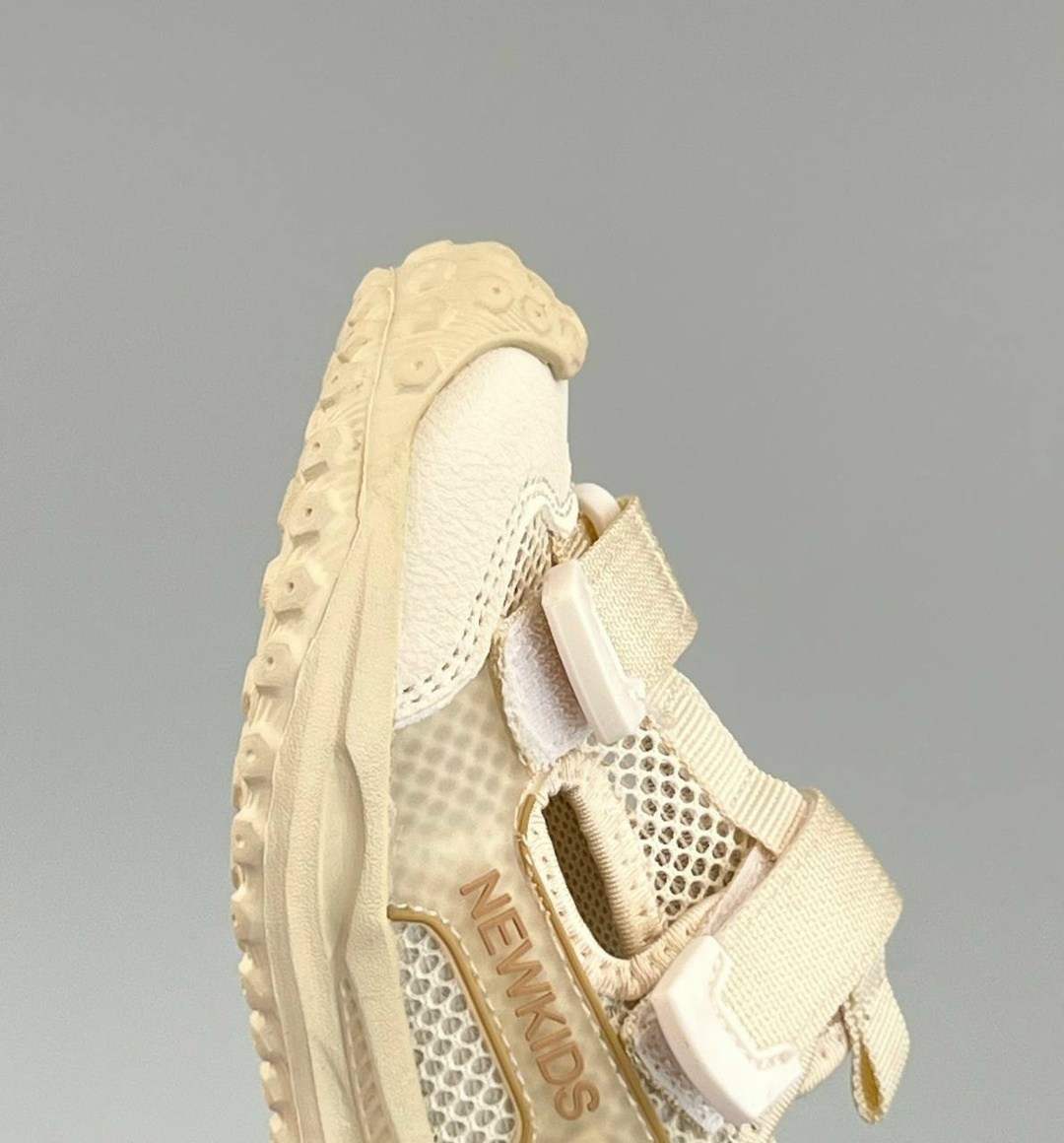 детские сандалии,кроссовки детские,детская ,босоножки детские,сандалии для девочек