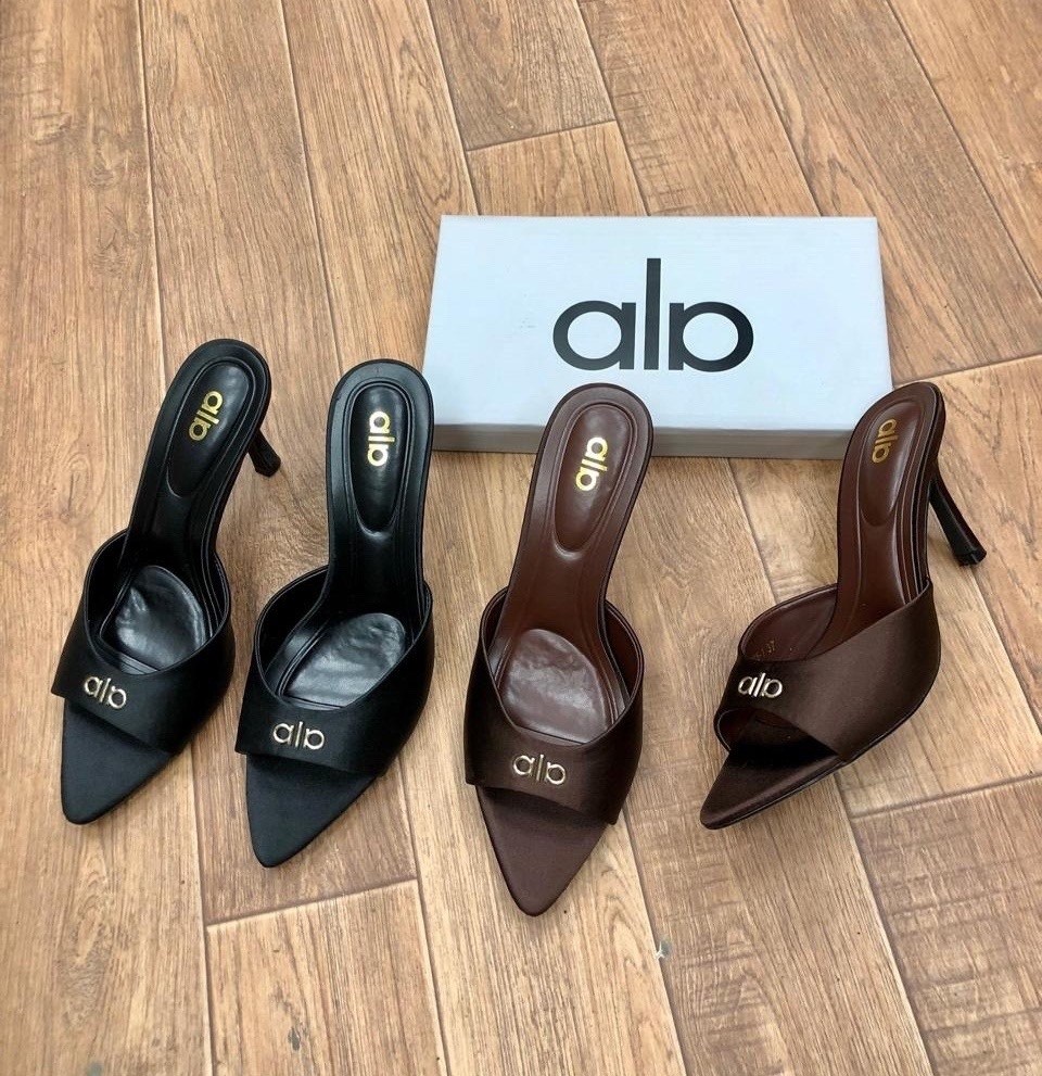 ,босоножки на каблуках,босоножки женские,замшевые босоножки,модные туфли