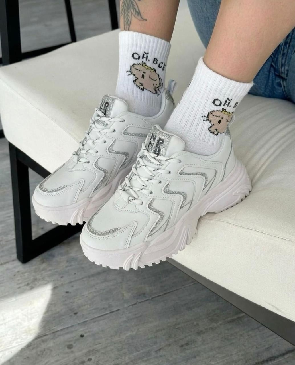 кроссовки,женские кроссовки, женская,модные кроссовки,спортивные кроссовки женские