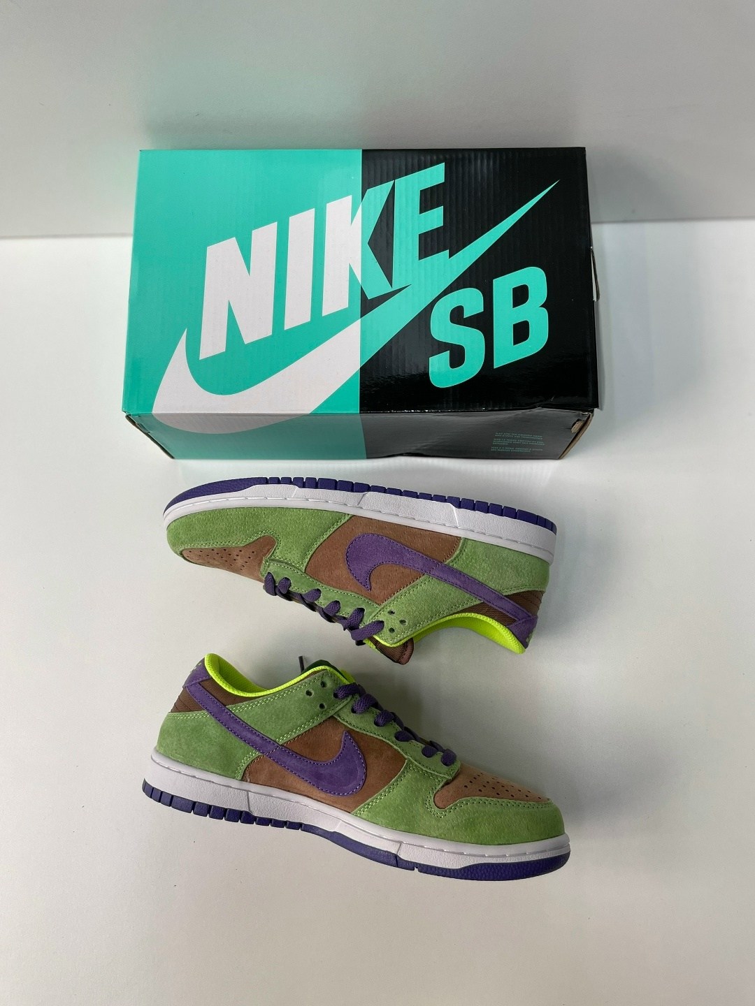 nike dunk low veneer,nike dunk sb low,nike dunk sb low green 2026,nike dunk low sp,nike dunk low