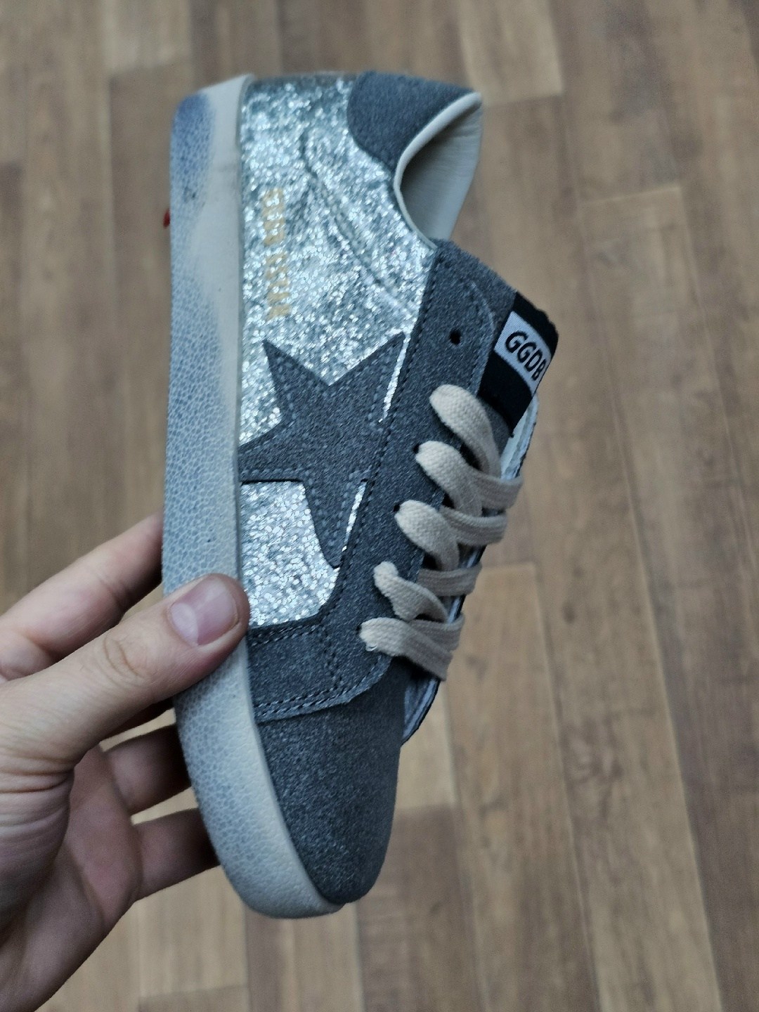 ,кроссовки golden goose с пайетками на платформе,golden goose кроссовки,кроссовки женскиe,кеды golden goose