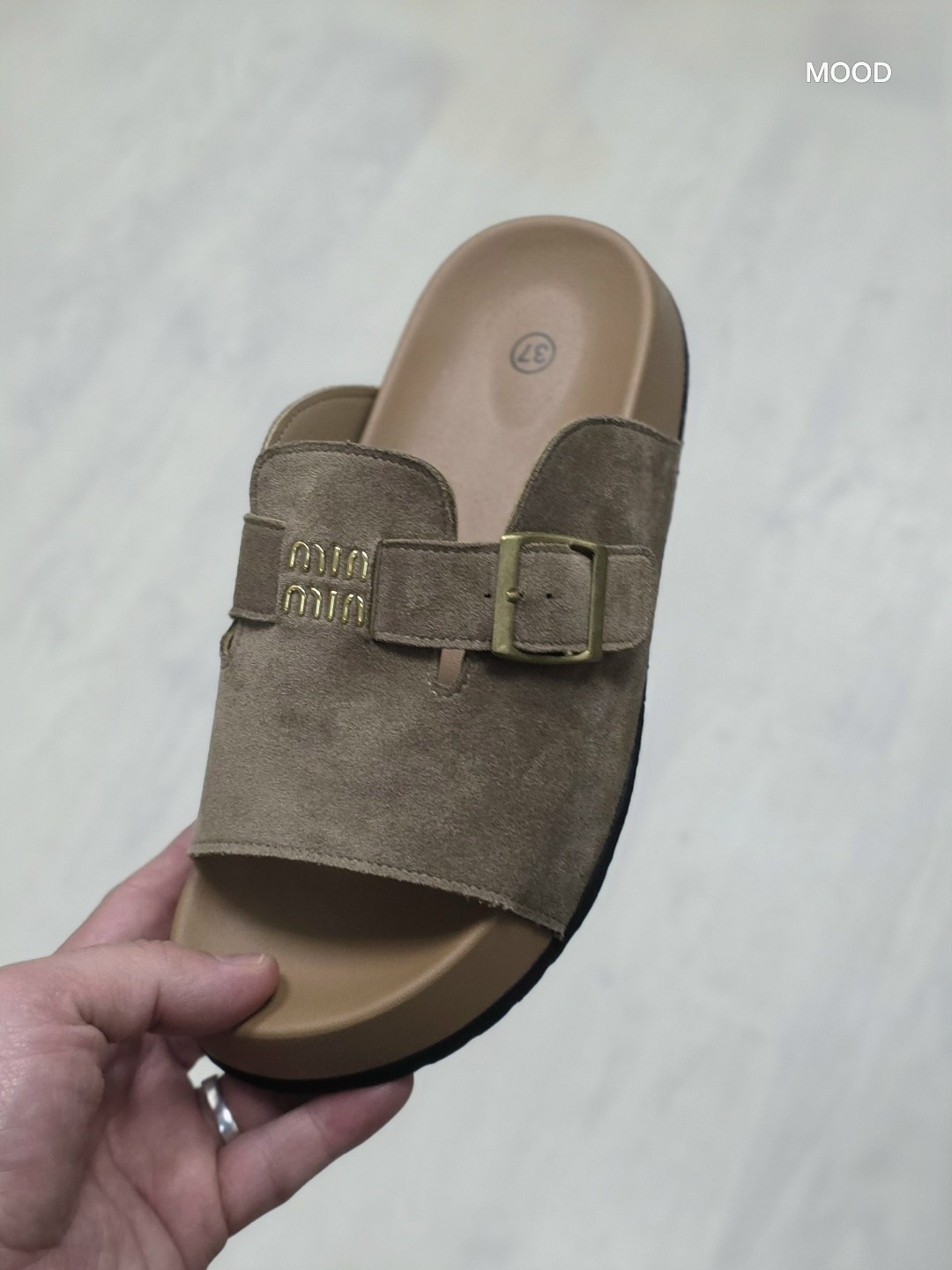 ,женские шлепанцы,женские шлепки,женские тапки,модные шлепанцы