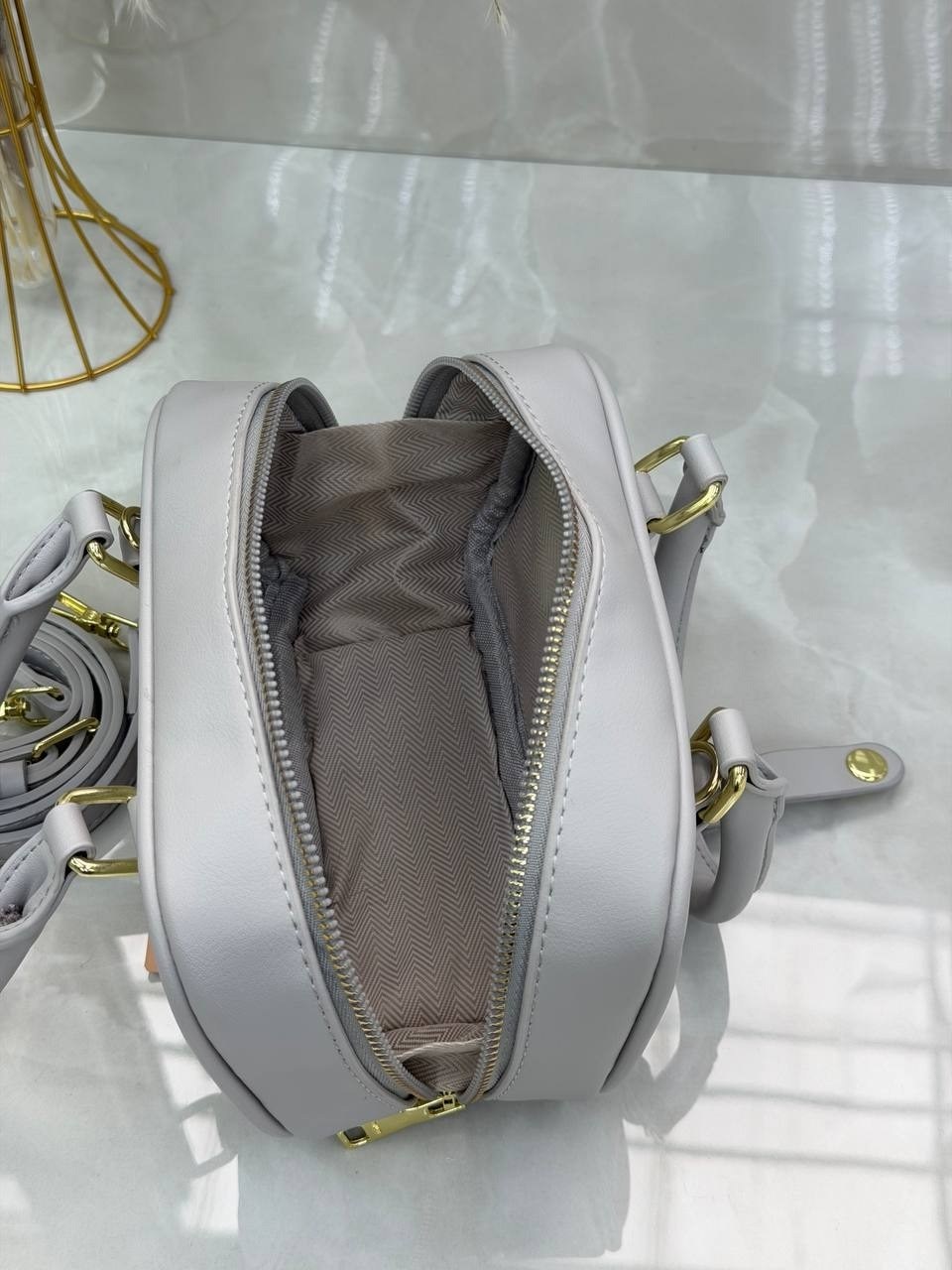 сумка женская miu miu,сумка miu miu,сумка,сумка женская,женская кожаная сумка miu miu arcadie mini белая