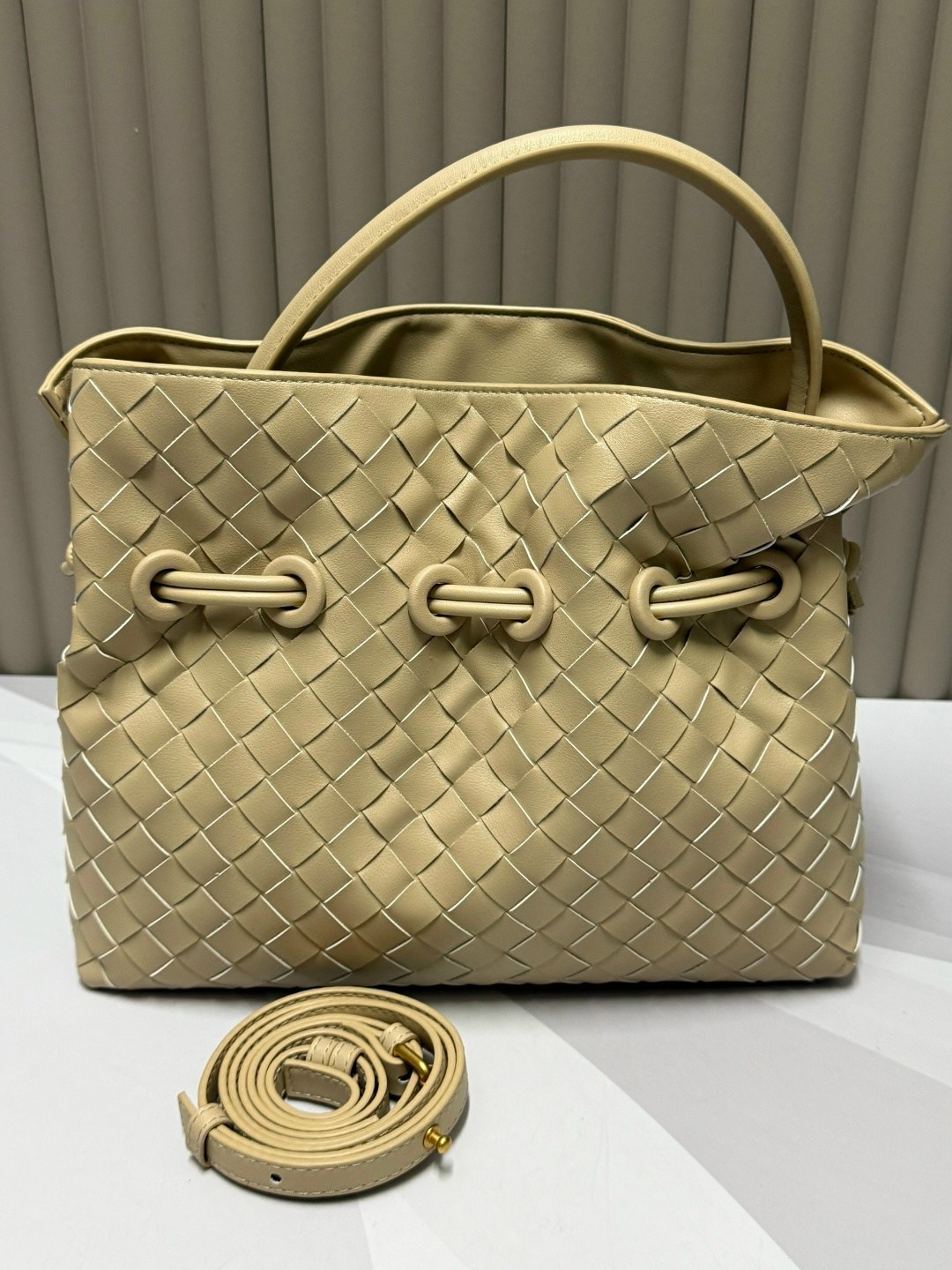 bottega veneta сумка,bottega veneta сумки женские,плетеная сумка,модная сумка,сумка