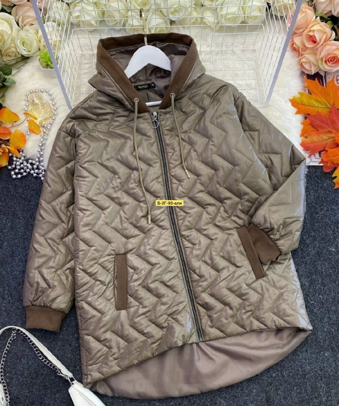 стеганая куртка с капюшоном 64-72,куртка демисезонная женская,куртка женская,удлиненная куртка,куртка