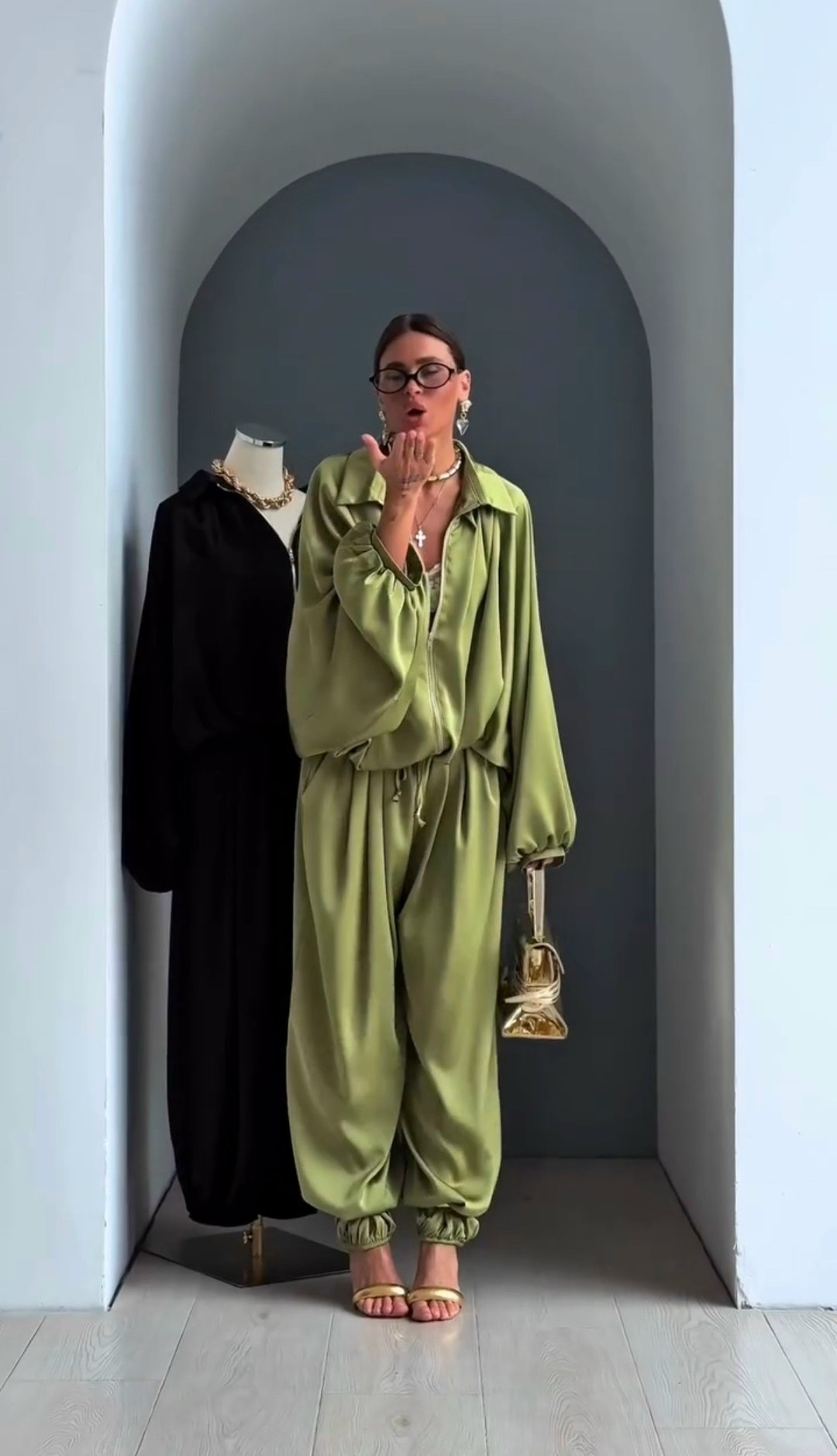 костюм с брюками,женские комбинезоны,комбинезон с брюками,брючный комплект