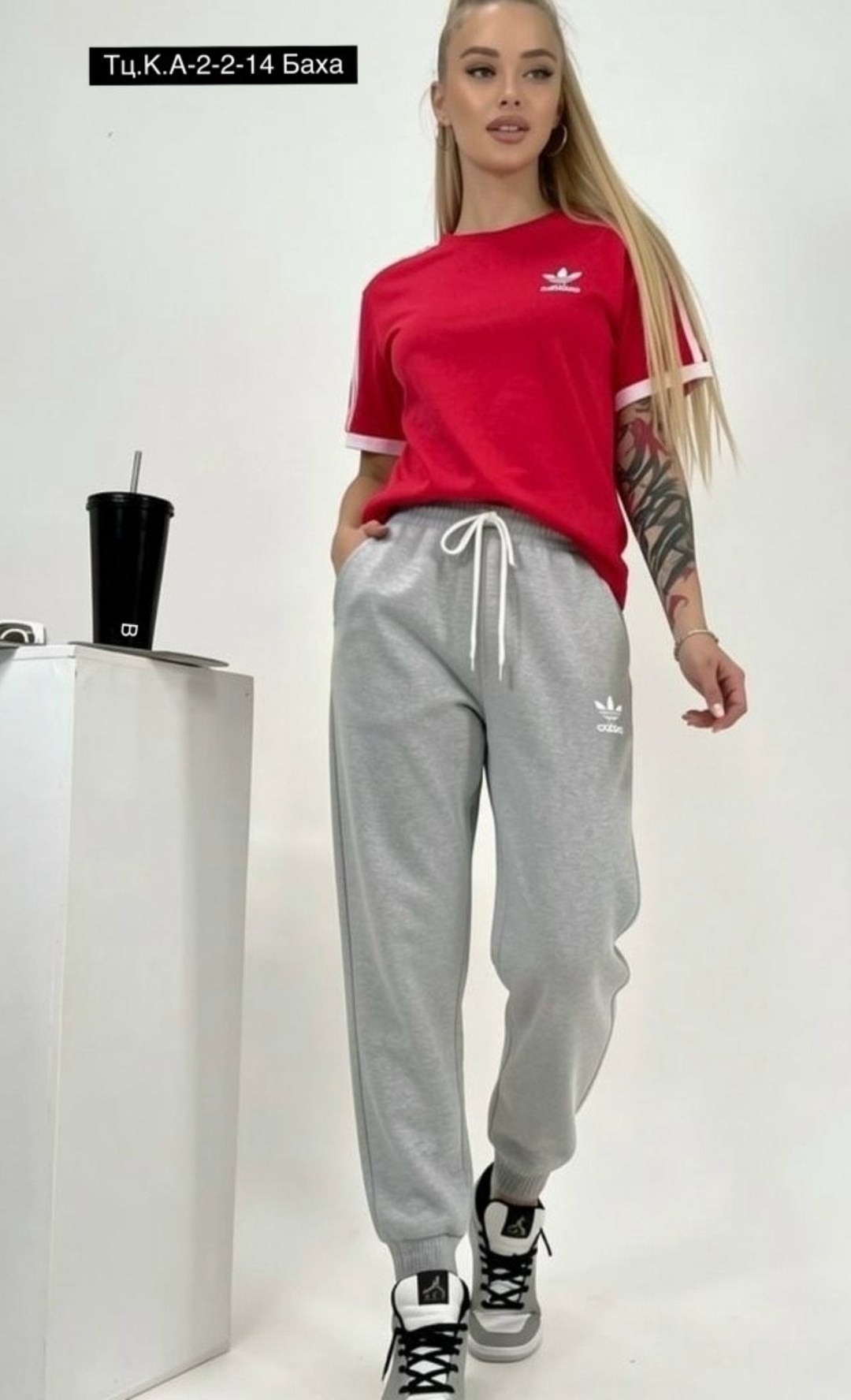 брюки спортивные adidas w fi 3s reg pnt,спортивные брюки женские adidas originals,женские спортивные брюки adidas,женские брюки adidas,брюки спортивные adidas