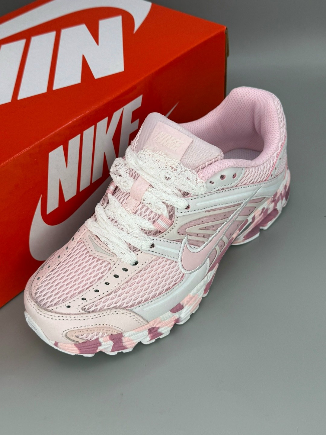 кроссовки nike,кроссовки женские nike,женские кроссовки,кроссовки nike zoom vomero 5,кроссовки nike initiator розовые