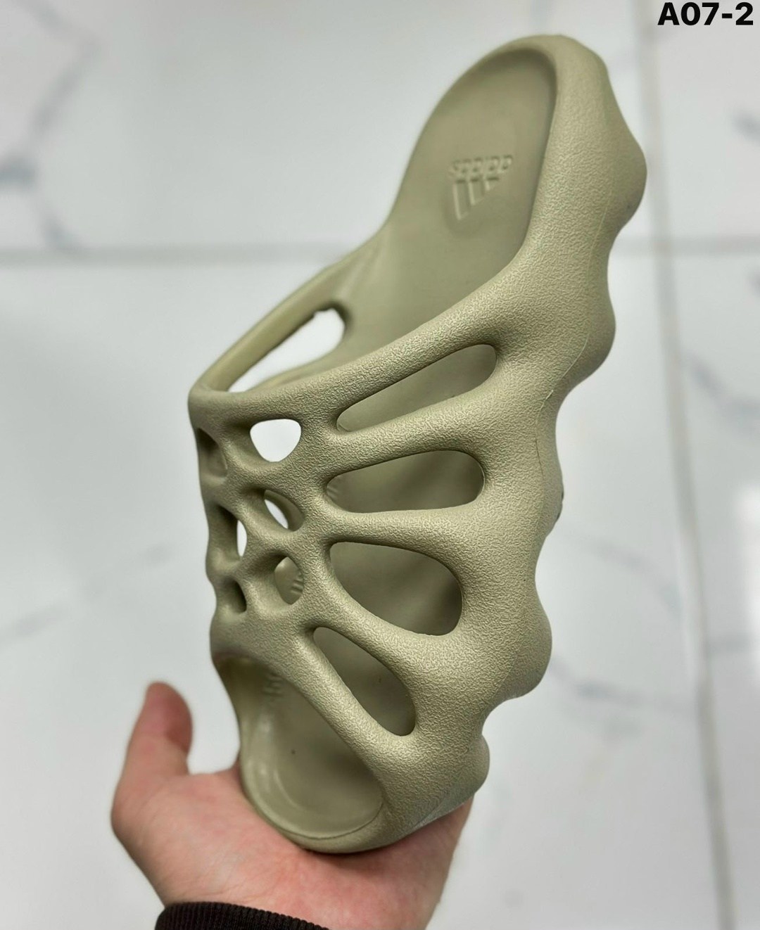 adidas yeezy 450 slide,кроссовки adidas yeezy foam runner,adidas yeezy foam runner,adidas yeezy 450,пляжная