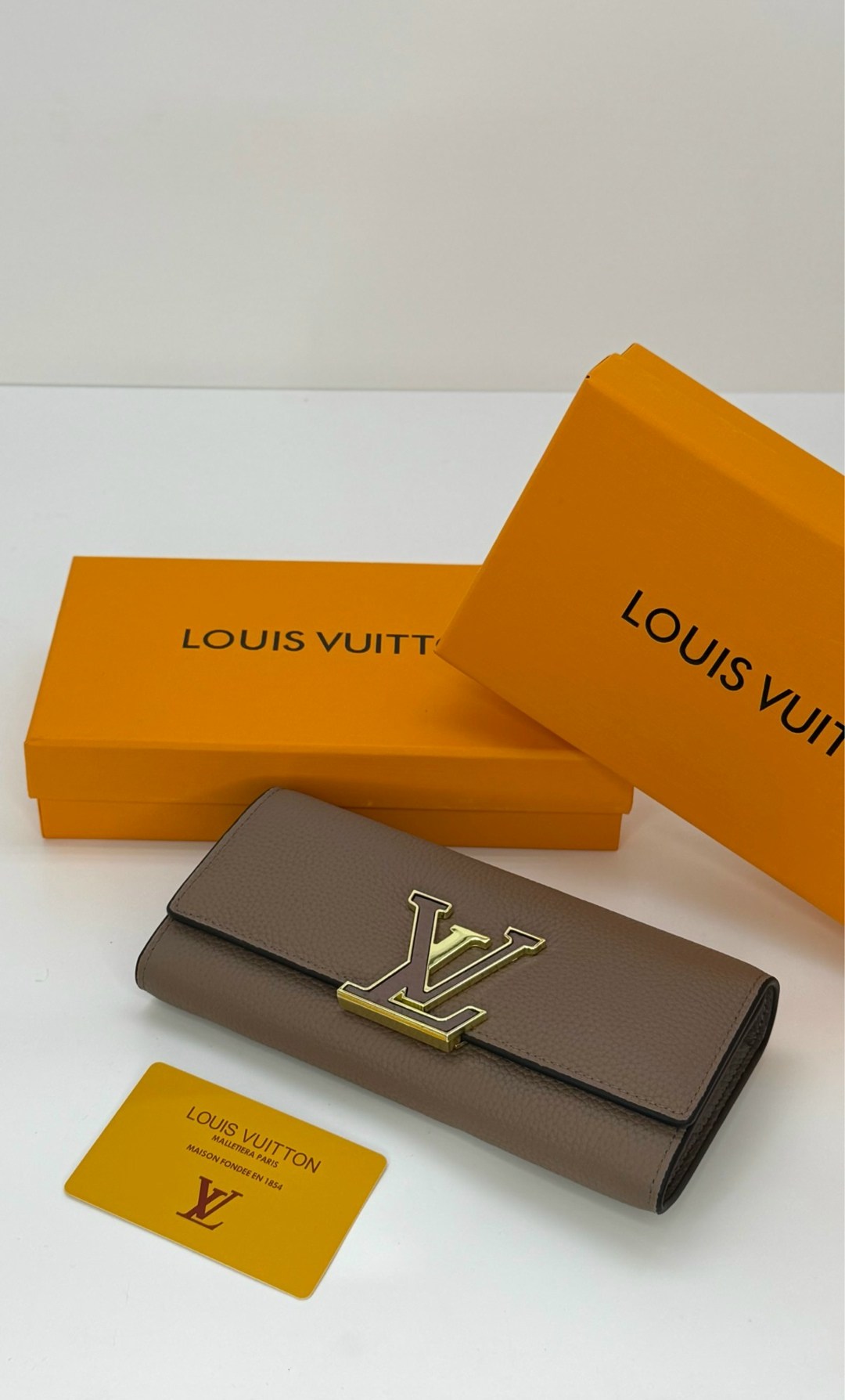 louis vuitton кошелек,louis vuitton кошелек louis vuitton,кошелек луи виттон розовый,louis vuitton capucines,кошелек луи виттон женский