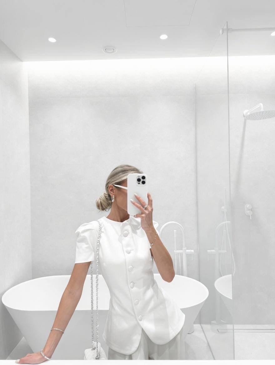 брючный костюм,брючный костюм женский,белый костюм брючный,стильные наряды,элегантный стиль