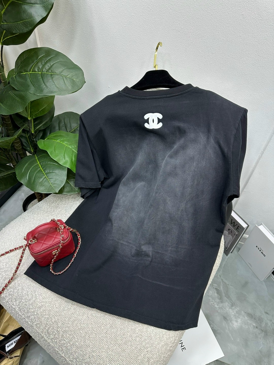 женская футболка,футболка,футболки модные,брендовые вещи,одежда футболка