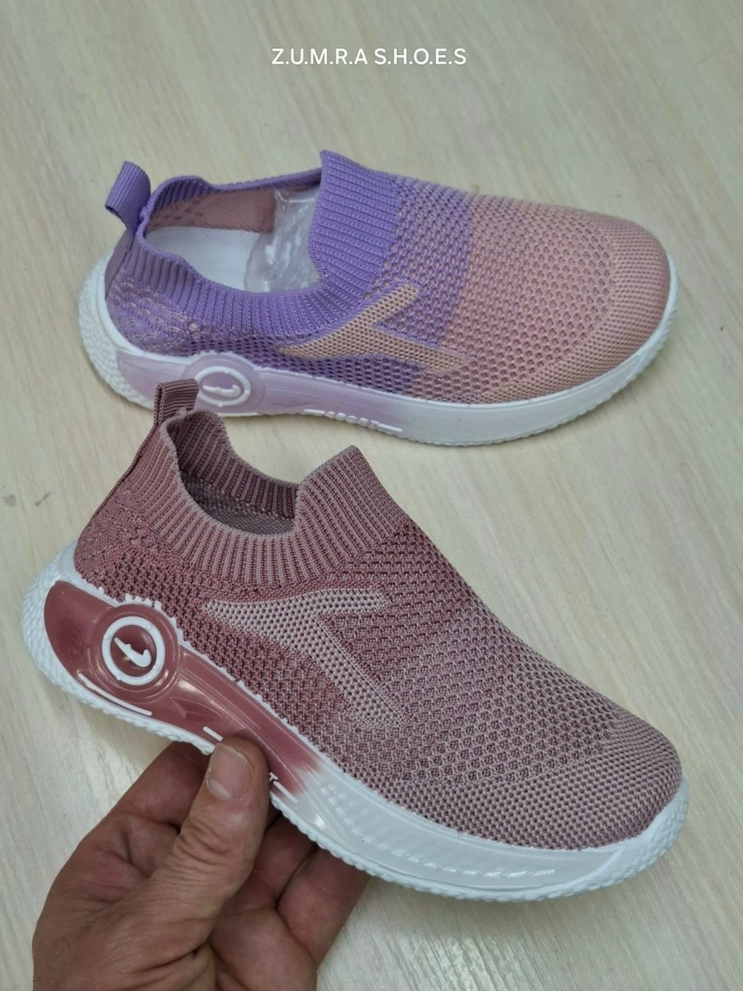 детские слипоны,кроссовки,спортивная ,повседневная ,повседневные кроссовки