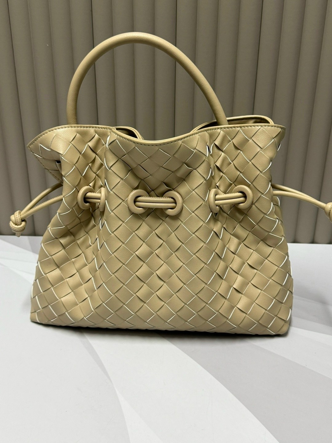 bottega veneta сумка,bottega veneta сумки женские,плетеная сумка,модная сумка,сумка
