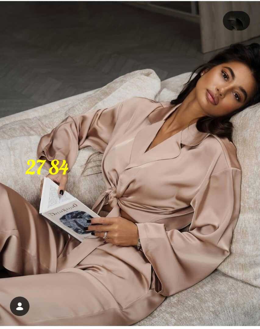 атласный костюм женский,шелковая пижама,шелковый костюм,шелковый костюм в пижамном стиле,брючный атласный костюм