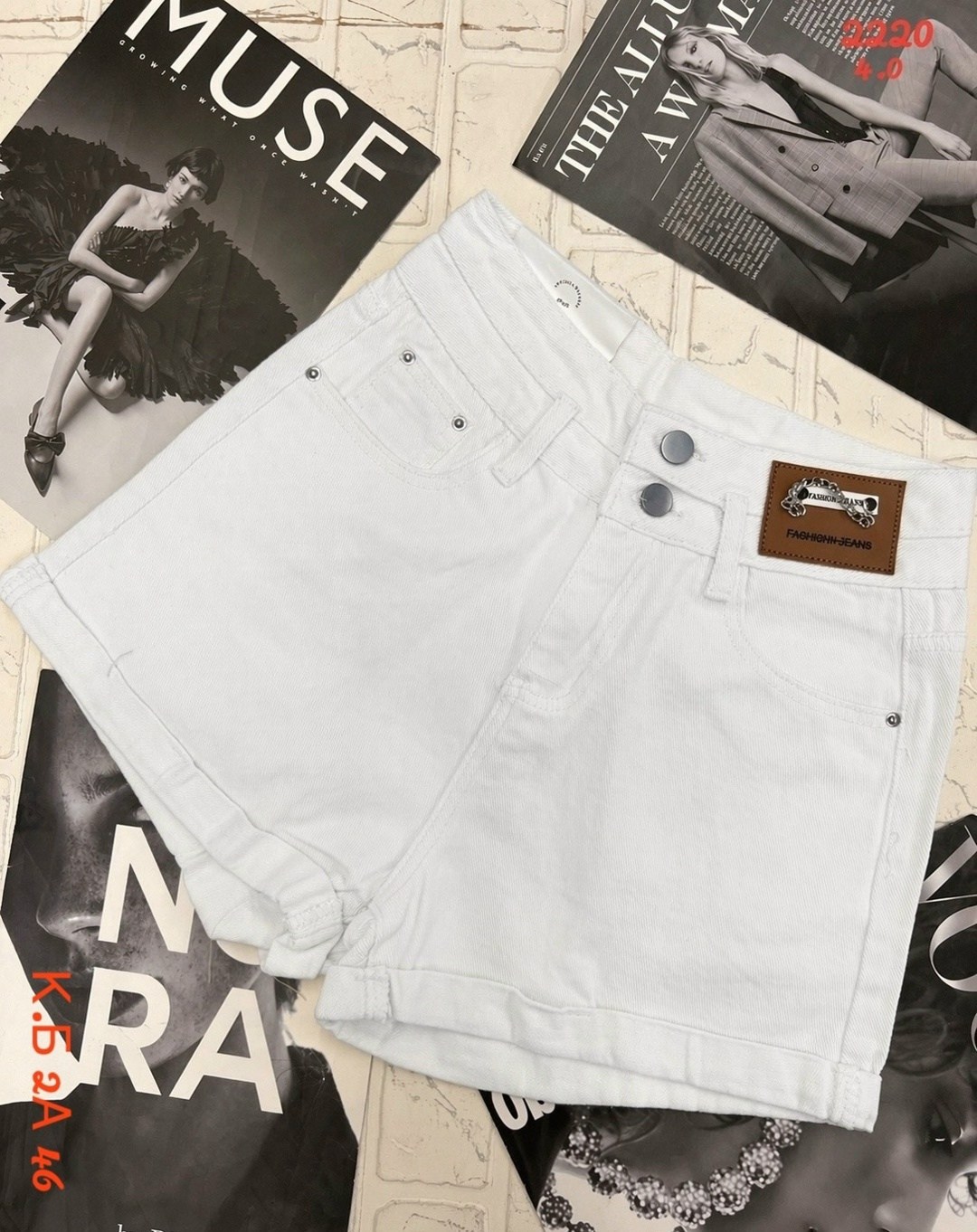 женские джинсы,стильные джинсы,джинсы короткие,голубые джинсы,джинсы штаны