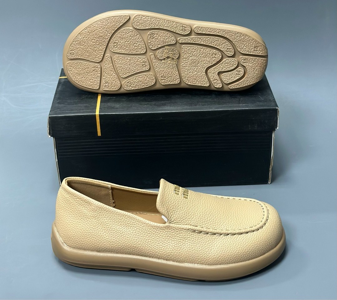 ,бежевые лоферы,лоферы мужские,лоферы модные,лоферы женские