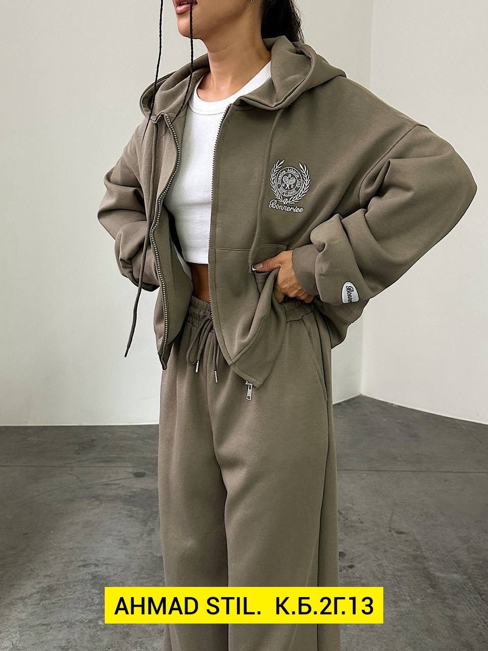 спортивный костюм женский,костюм женский с капюшоном,спортивный костюм,костюм женский ,костюмчик