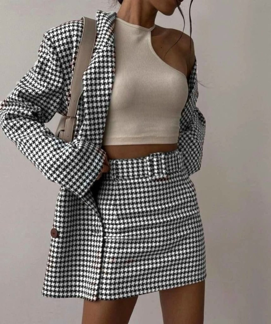 твидовый костюм женский,женские костюмы с юбкой,костюм пиджак и юбка,твидовый костюм с пиджаком оверсайз danab platini,твидовый костюм с мини юбкой