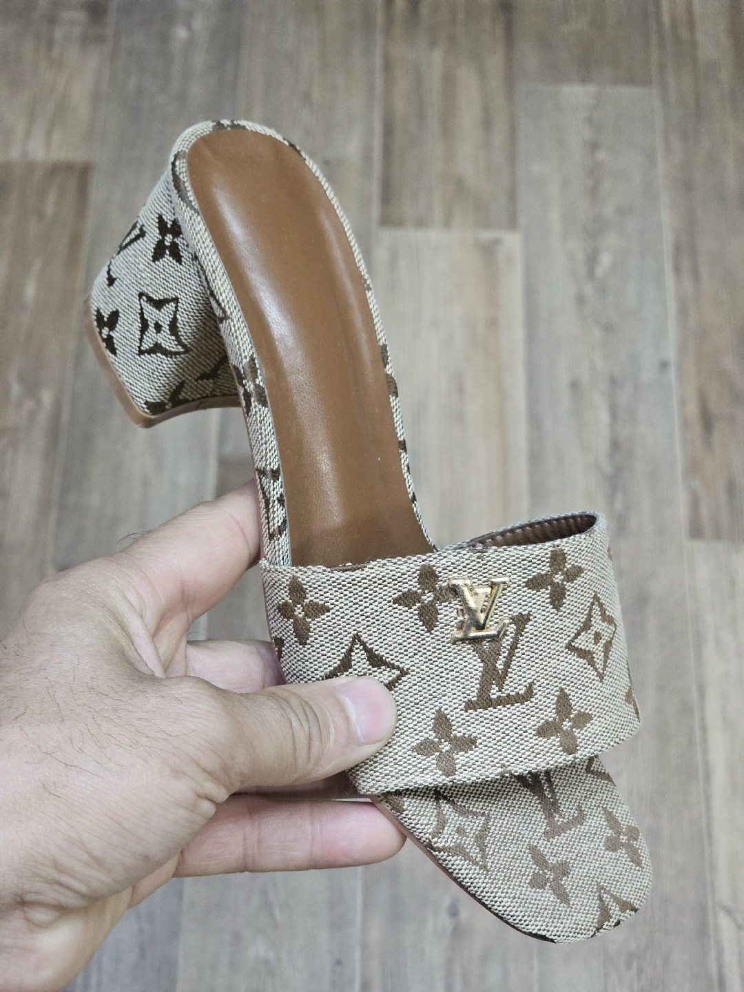 босоножки луи виттон,,сандалии модные,каблуки босоножки,женские босоножки