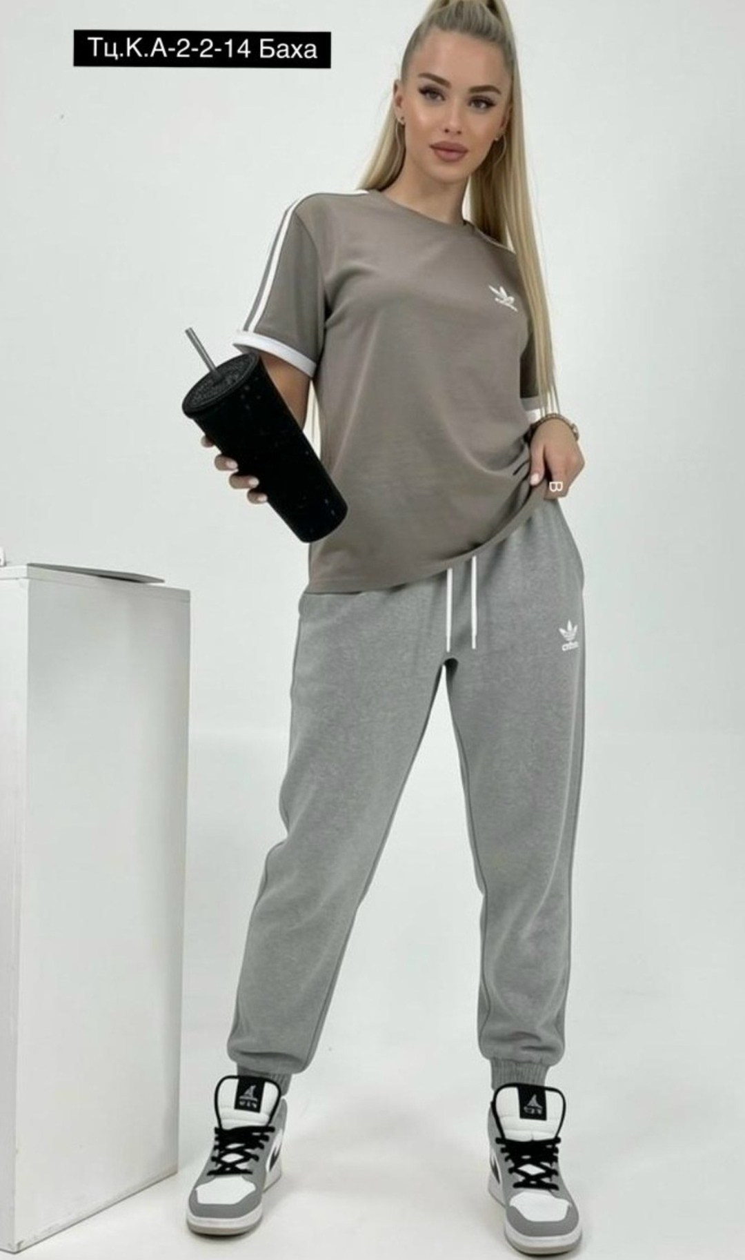 брюки спортивные adidas w fi 3s reg pnt,спортивные брюки женские adidas originals,женские спортивные брюки adidas,женские брюки adidas,брюки спортивные adidas