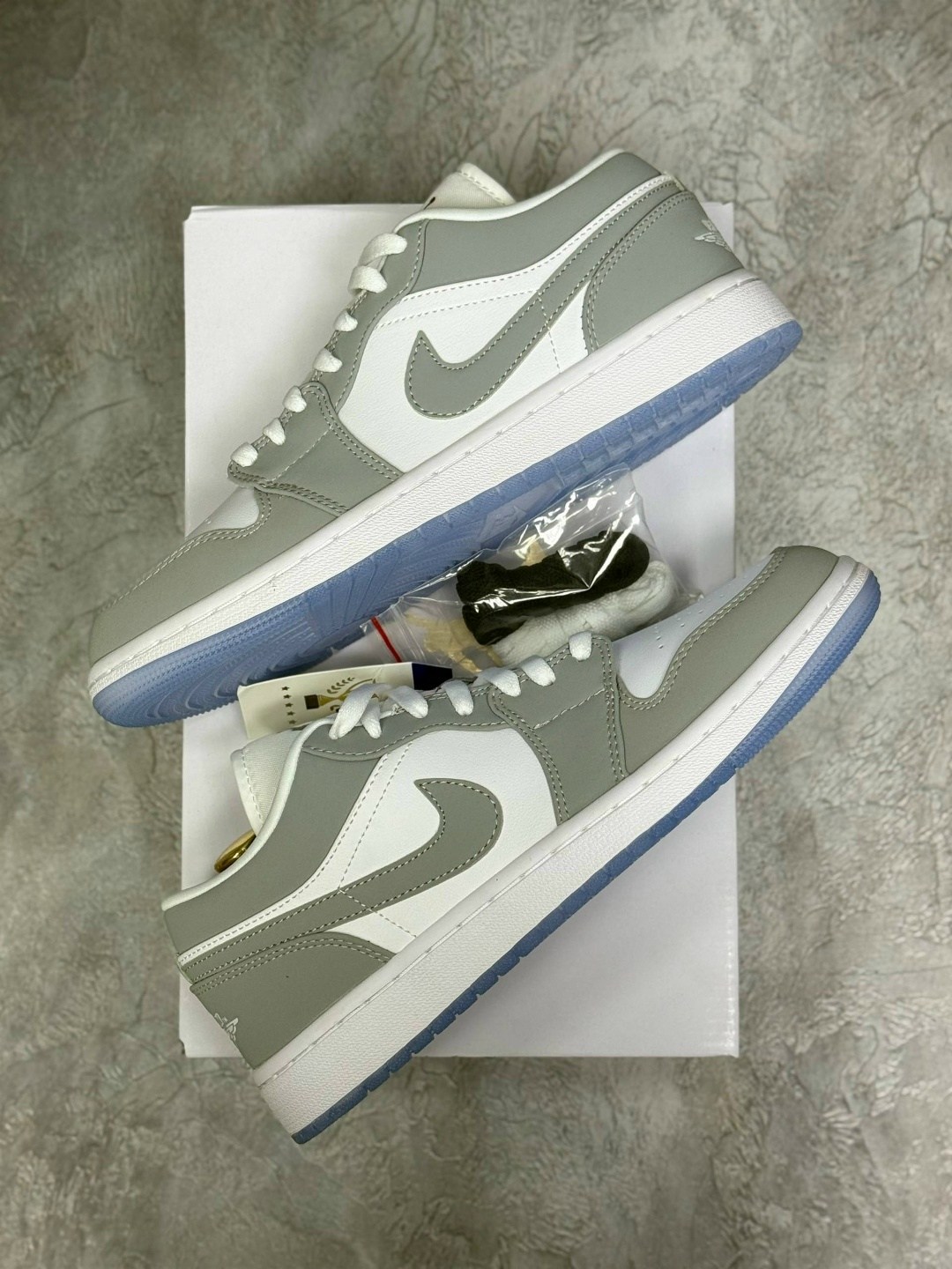 nike air jordan 1 low wolf grey,кроссовки nike air jordan 1 low wolf grey,nike air jordan 1 low,кроссовки nike air jordan 1 low,air jordan 1 low wolf grey dc0774-105