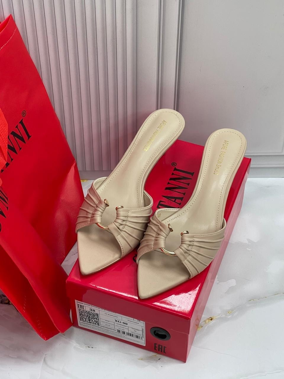 ,мюли женские,мюли на каблуке,туфли yves saint laurent,туфли saint laurent