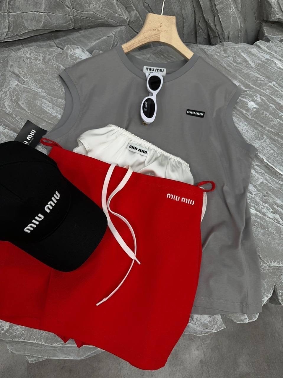 стильные наряды,футболка стильная,,женская футболка