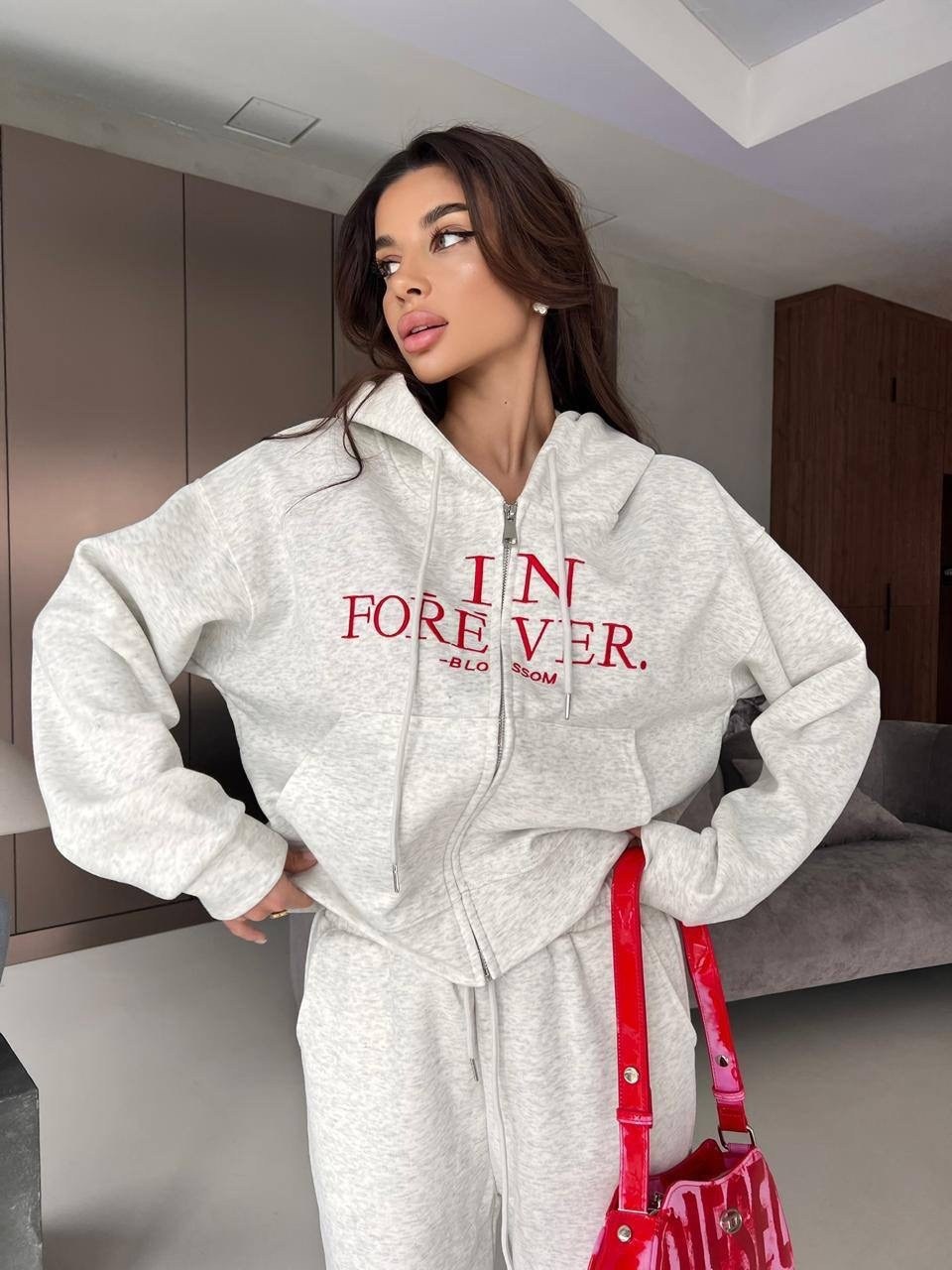 костюм спортивный,костюм бежевый,женский спортивный костюм,костюм белый,женские костюмы