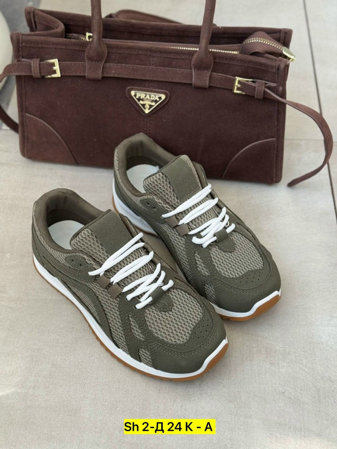 ,женские кроссовки,кроссовки для женщин,повседневные кроссовки, спортивная