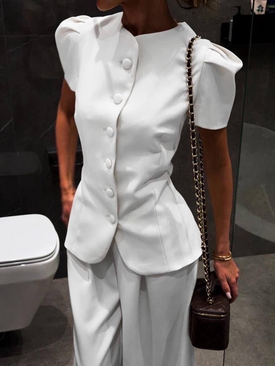 брючный костюм,брючный костюм женский,белый костюм брючный,стильные наряды,элегантный стиль