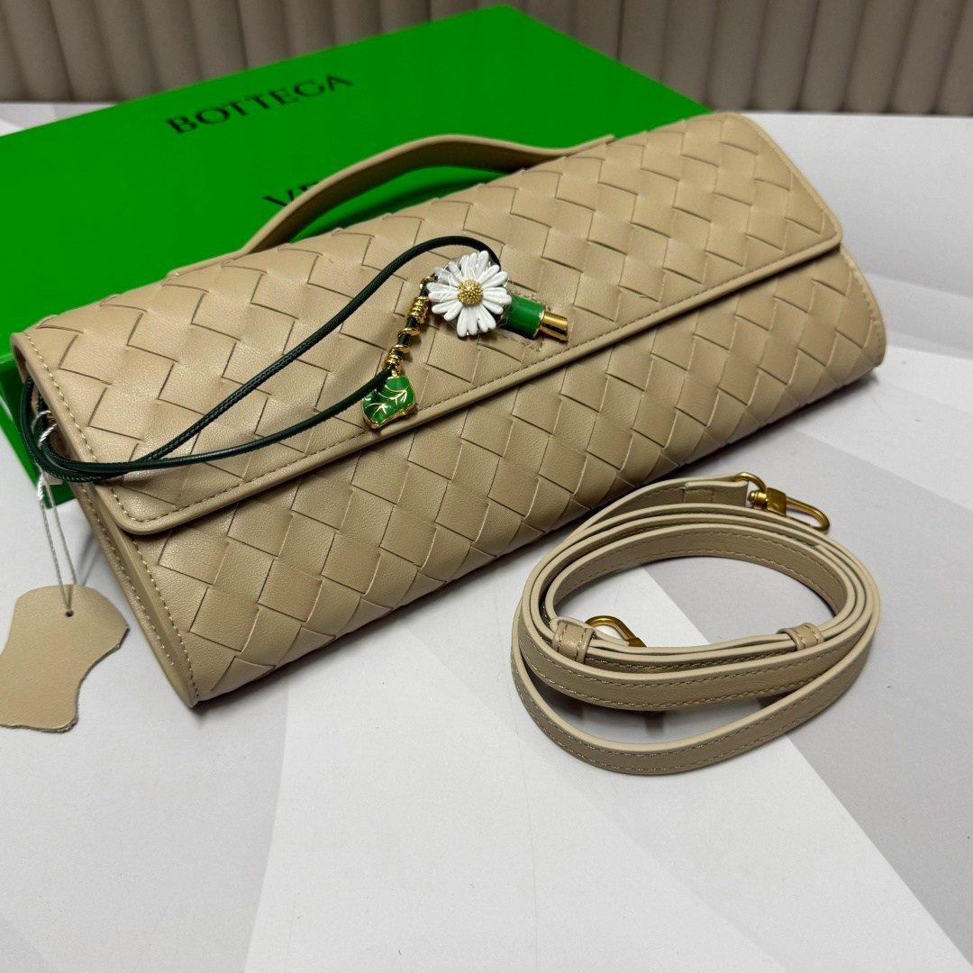 женский кожаный клатч bottega veneta andiamo черный,женская сумка bottega veneta,клатч bottega veneta,bottega veneta сумка,клатч bottega veneta andiamo