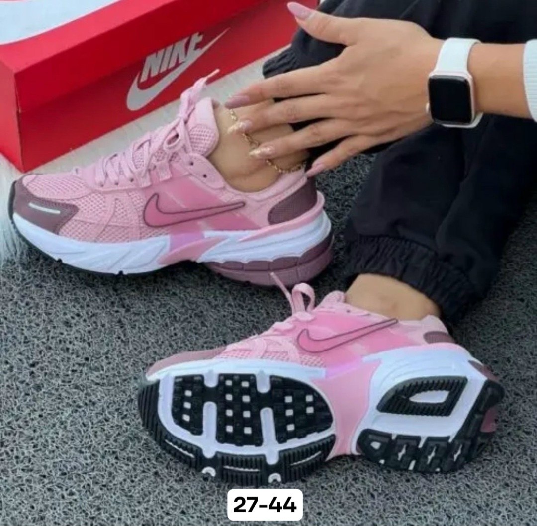 кроссовки nike женские,кроссовки,женские кроссовки,спортивная ,кроссовки nike