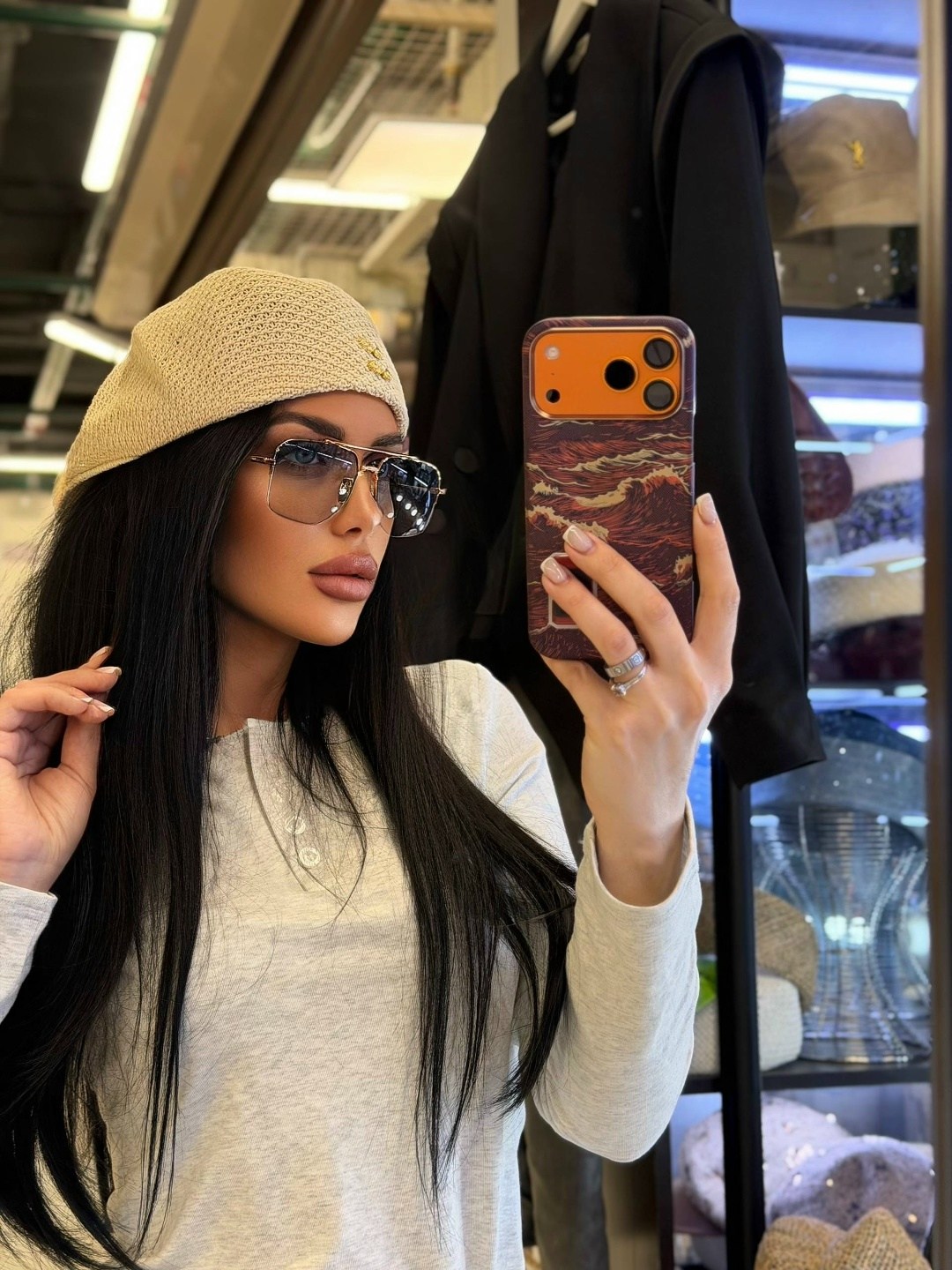 девушка,модная шапка,стильная одежда,женщин,модные головные уборы