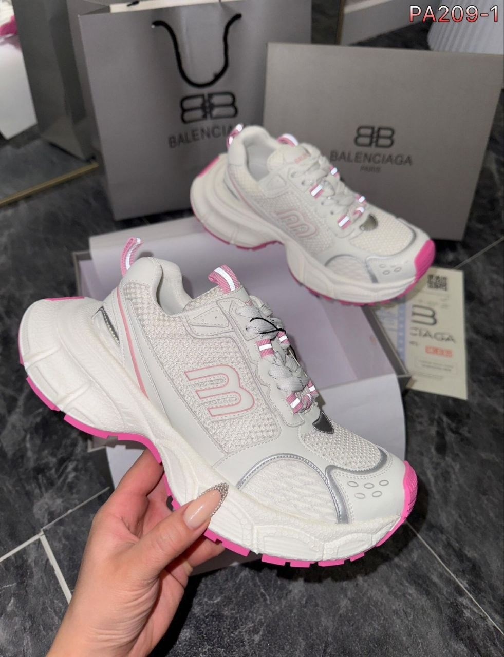 кроссовки женские balenciaga,розовые кроссовки баленсиага track,кроссовки balenciaga,женские кроссовки,кроссовки модные