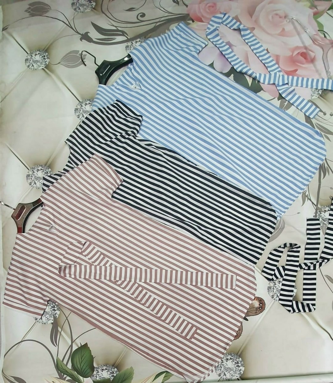 платья в полоску,женская кофта,футболка в полоску,,прямое платье