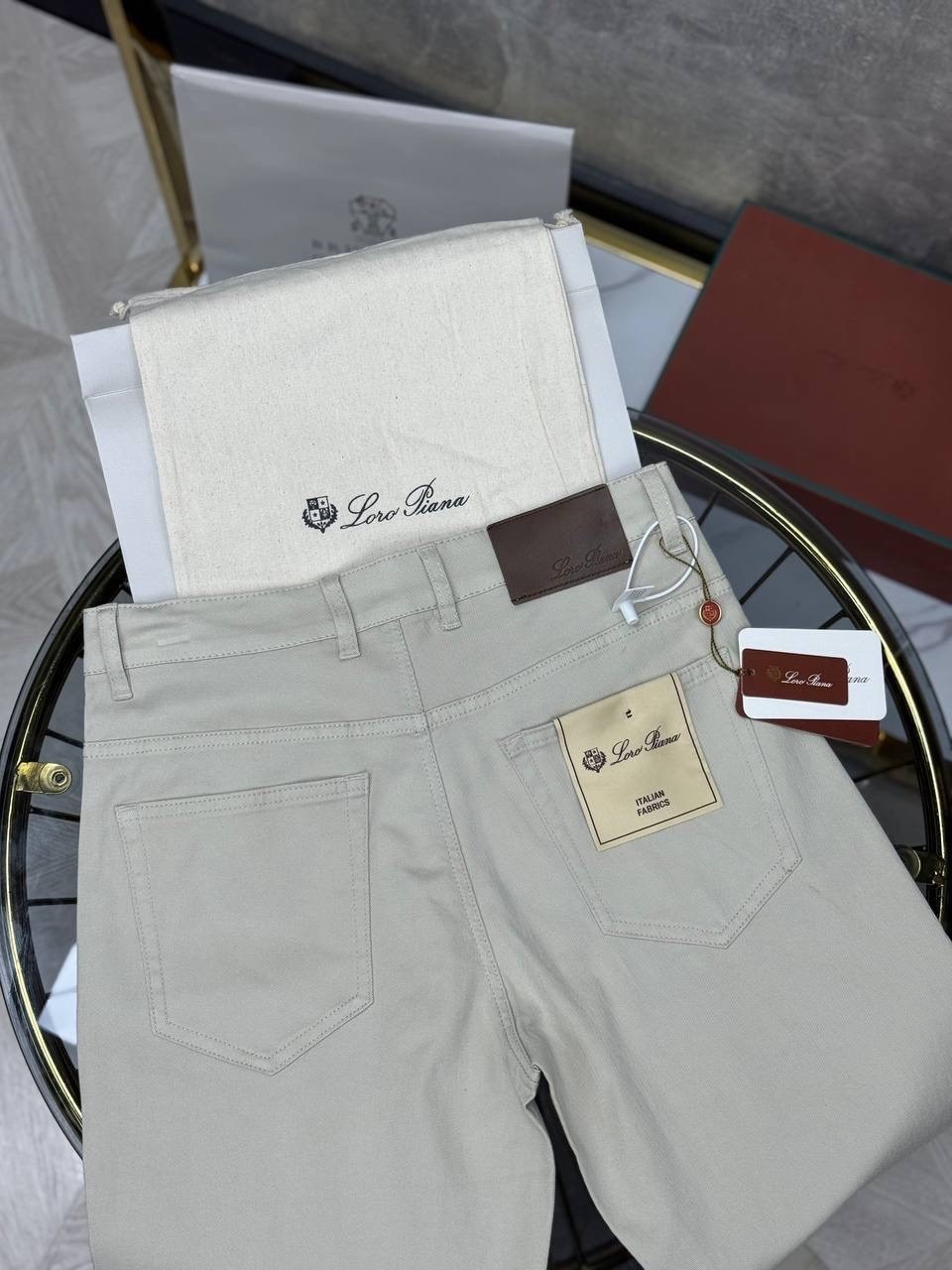 джинсы бежевые,брюки джинсы,белые джинсы,модные брюки,повседневные брюки