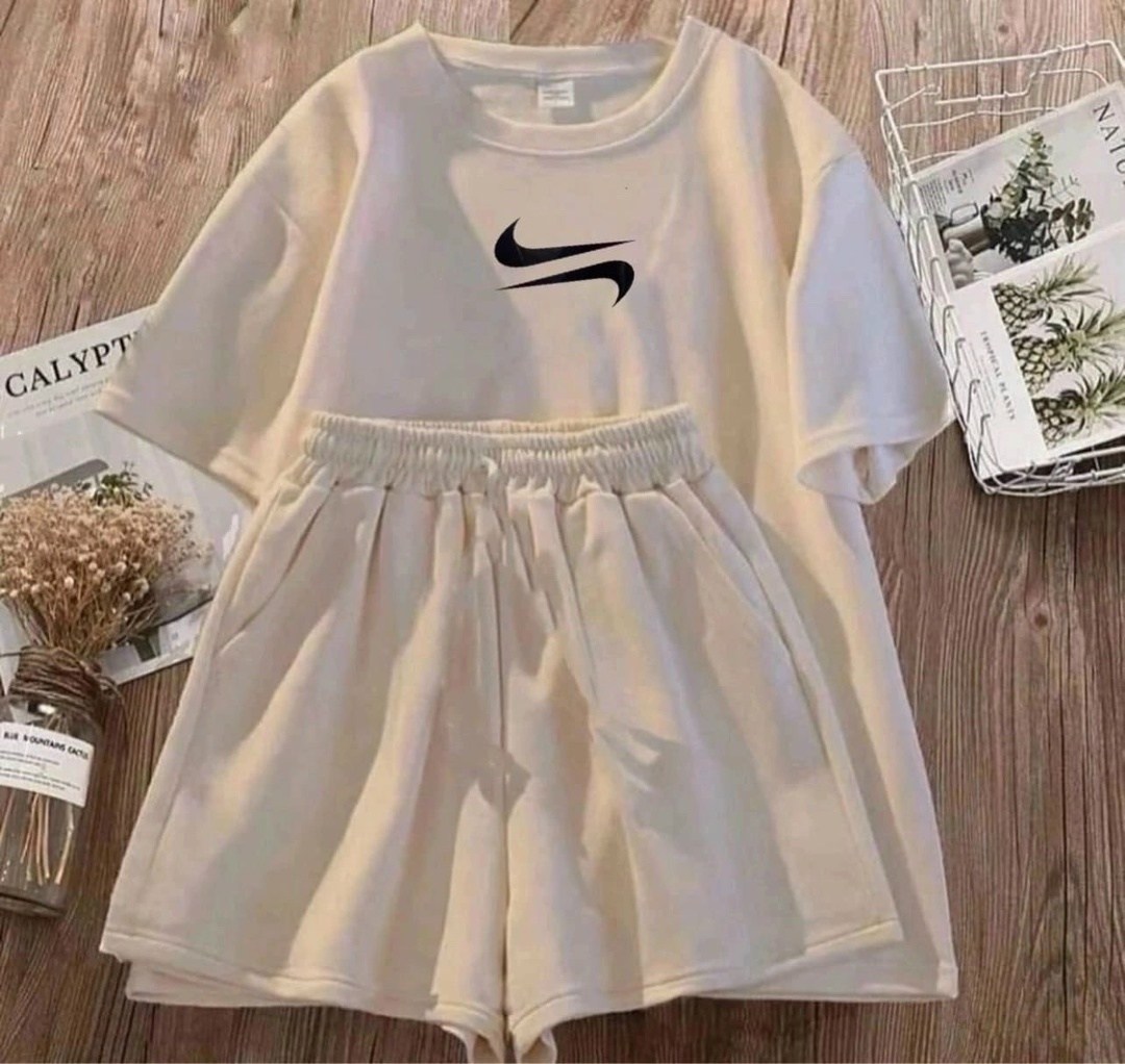 сток одежда,костюм женский,повседневный костюм,одежда женская,костюм для девочек