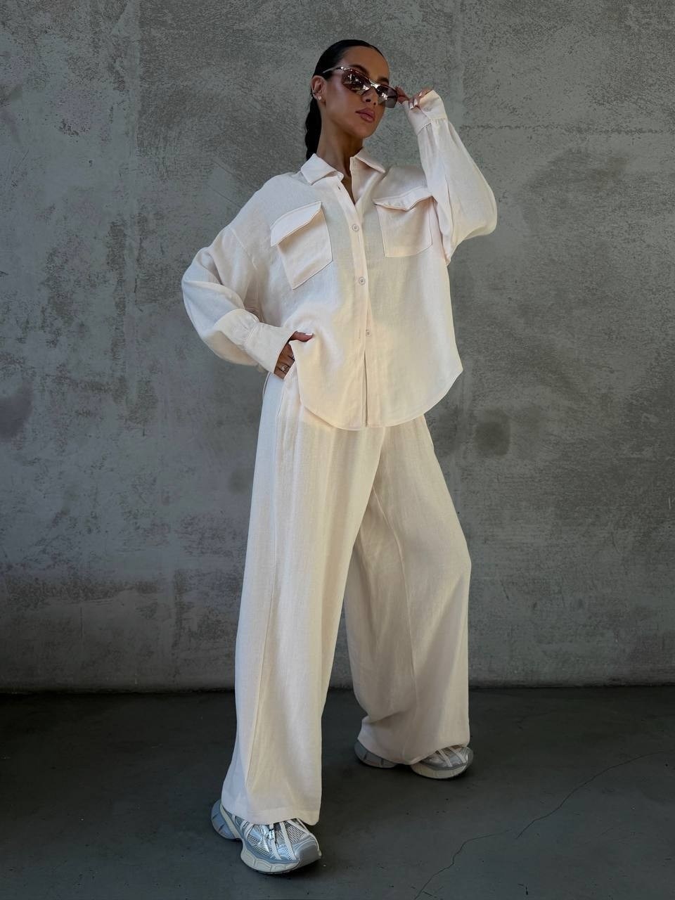 костюм женский льняной летний комплект рубашка и брюки бежевый,брючный костюм,стильные костюмы,льняной костюм с брюками,костюм молочный