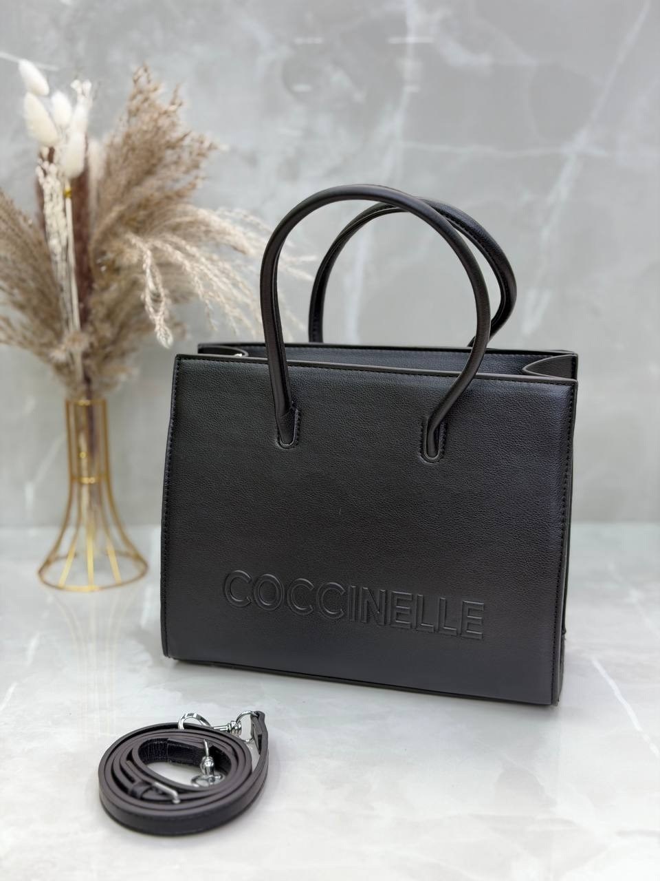 сумка coccinelle,сумка-тоут myrtha maxi log handbag coccinelle черный,сумка,сумка женская coccinelle,черная сумка