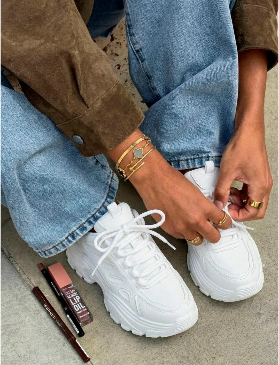женские белые кроссовки,кроссовки женские,белые кроссовки,женские массивные кроссовки,кроссовки женские на массивной подошве
